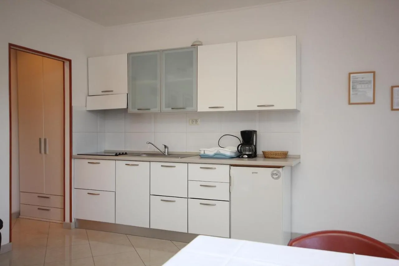Apartments With A Swimming Pool Umag - 3358 Хорватия