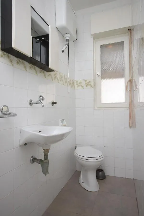 Apartments With A Swimming Pool Umag - 3358