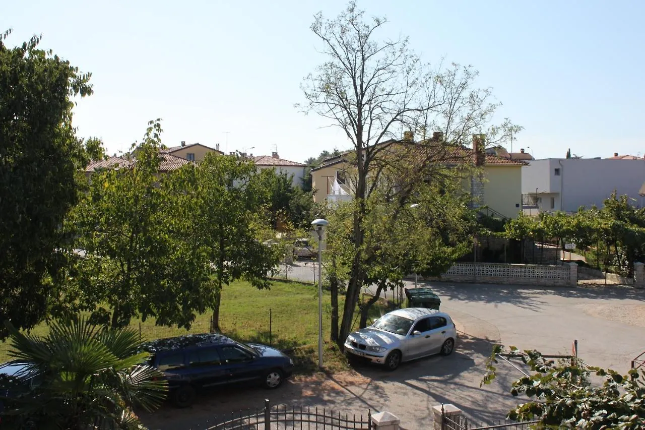 Apartments With A Swimming Pool Umag - 3358 Croatia
