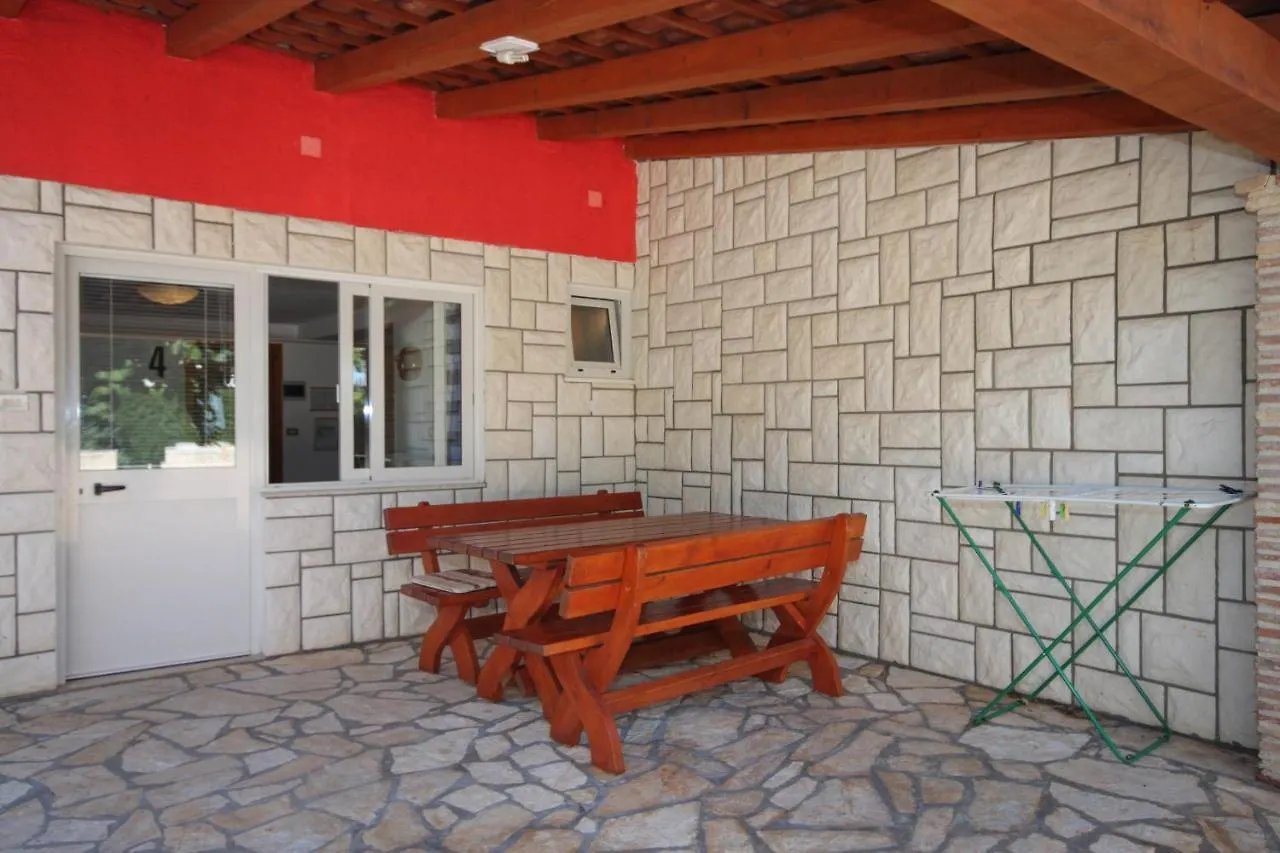 Apartments With A Swimming Pool Umag - 3358