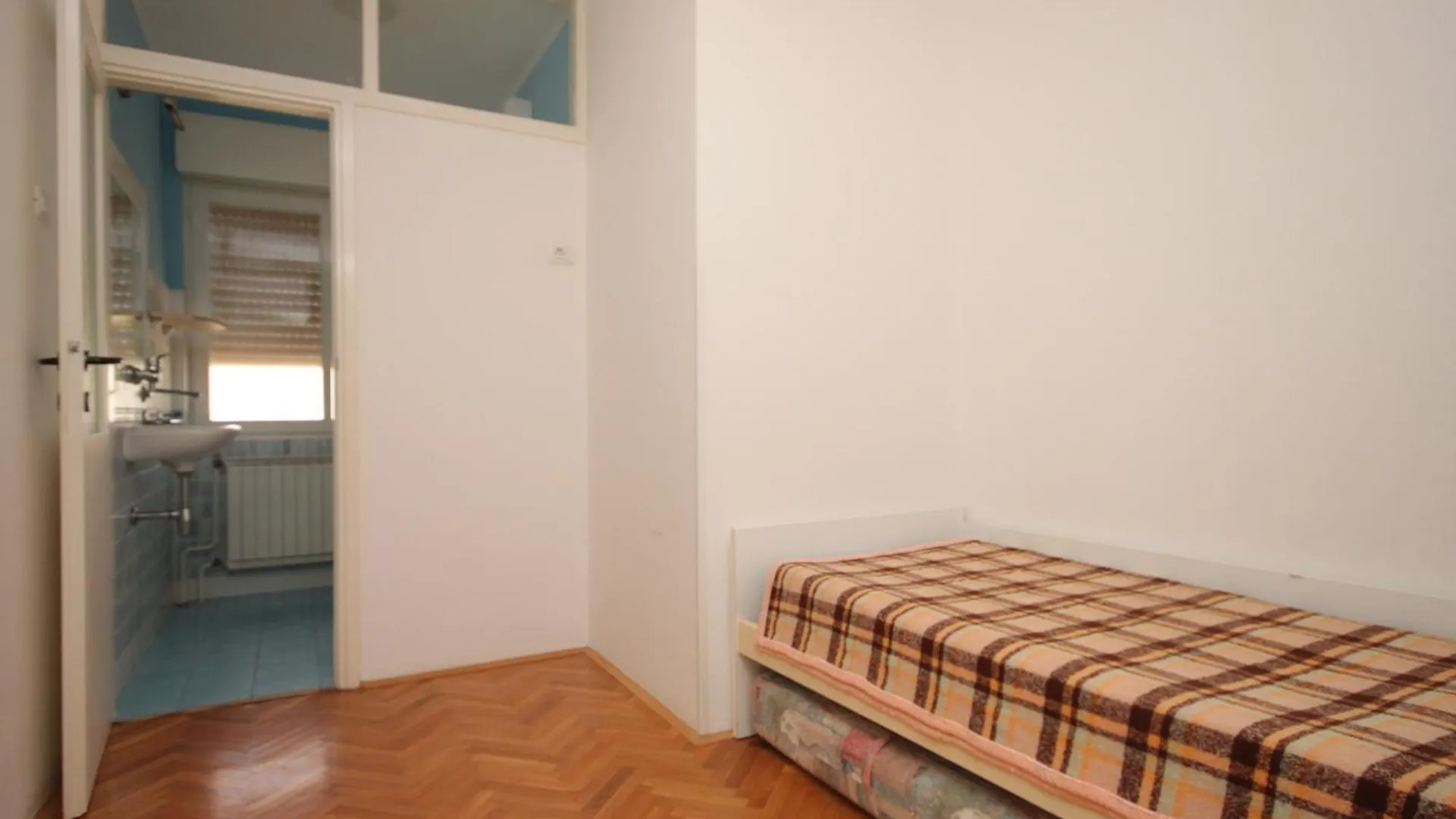 Apartments With A Swimming Pool Umag - 3358