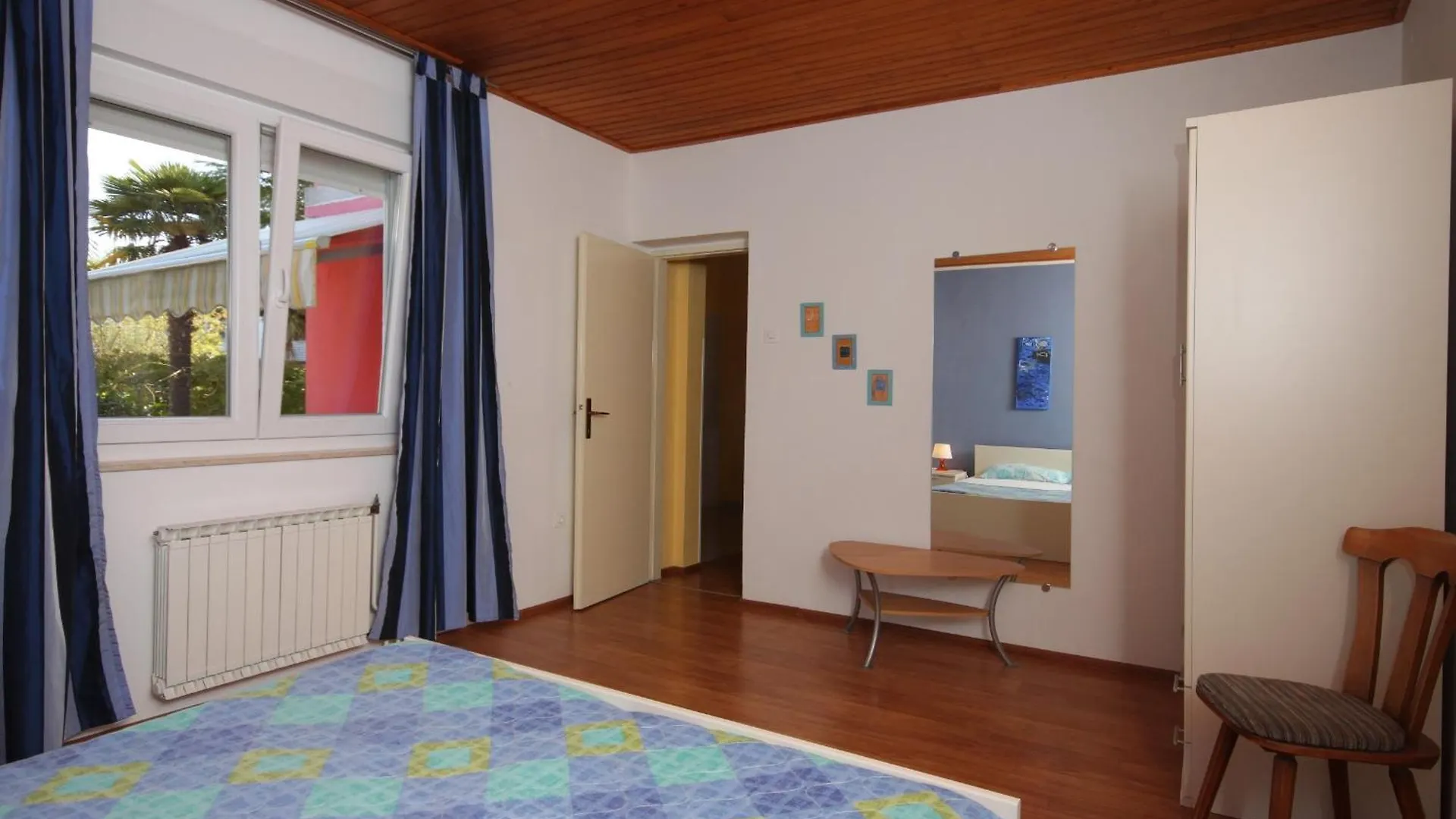 Apartments With A Swimming Pool Umag - 3358