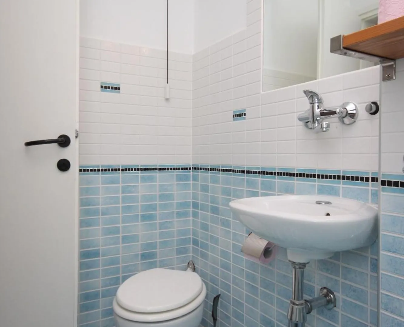 Apartments With A Swimming Pool Umag - 3358